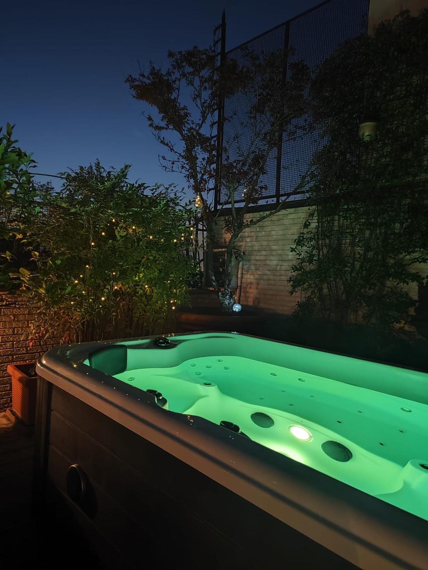 Appartamento Rooftop Terrace - Elegante Attico Con Idromassaggio