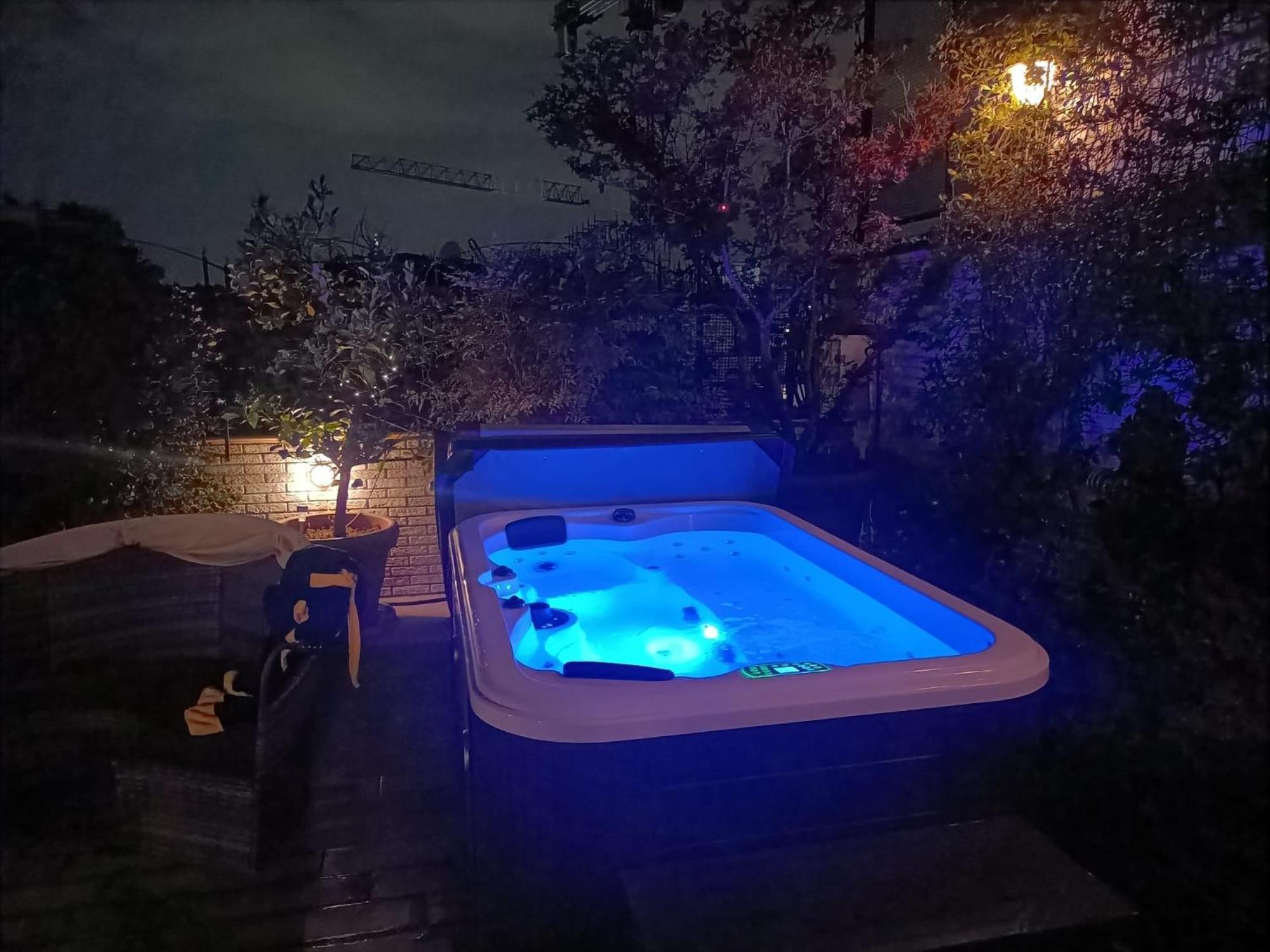 Rooftop Terrace - Elegante Attico Con Idromassaggio Appartamento *