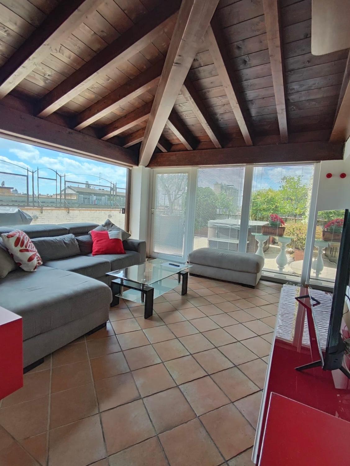 Rooftop Terrace - Elegante Attico Con Idromassaggio Appartamento *